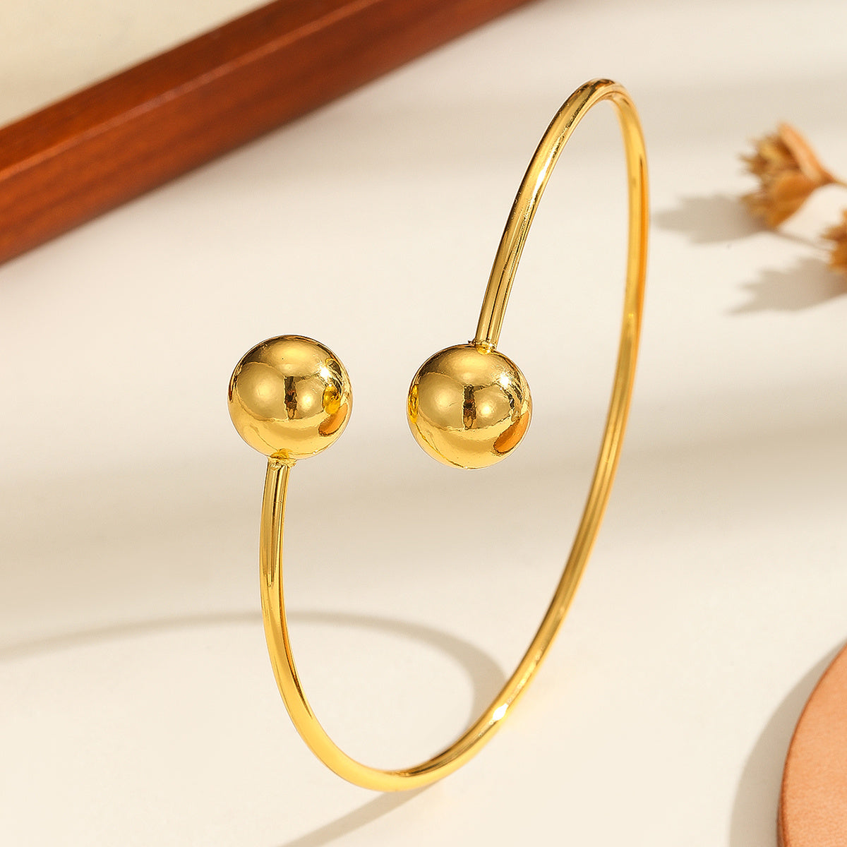 Orbis Gold – Minimal Zarafetin Simgesi